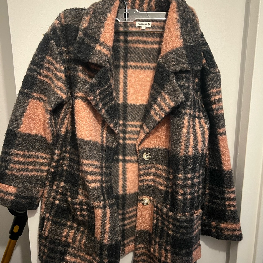 Natura Plaid Women's Jacket in Black and Pink